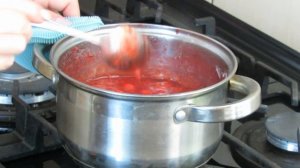 Как правильно приготовить клубничную начинку для пирогов.  Рецепты Алины.