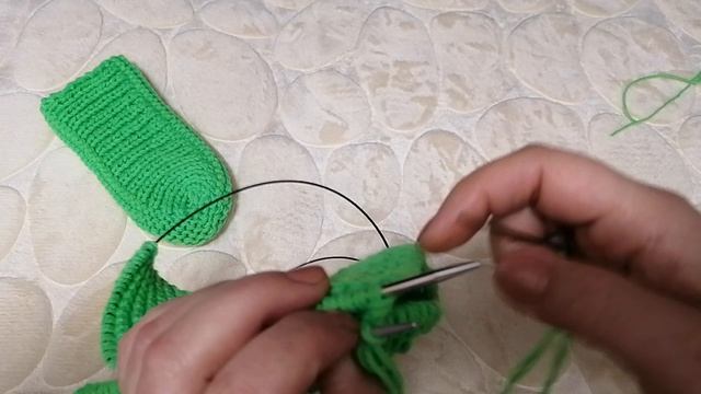как связать носочки для малыша на двух спицах без пятки