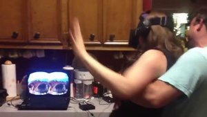 Смешная реакция на VR очки
