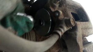 Замена задних колодок с электроручником на примере Lexus NX 200