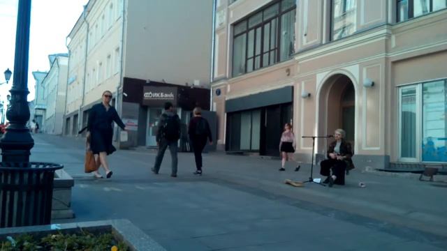 Девушка с Камергерского переулка: какая-то песня и Ой-ё смотреть онлайн