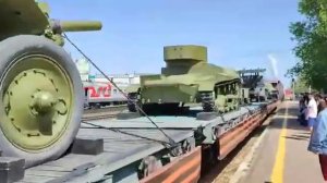 Паровоз Эр 797-41 и Эр-769-19 с ретро поездом