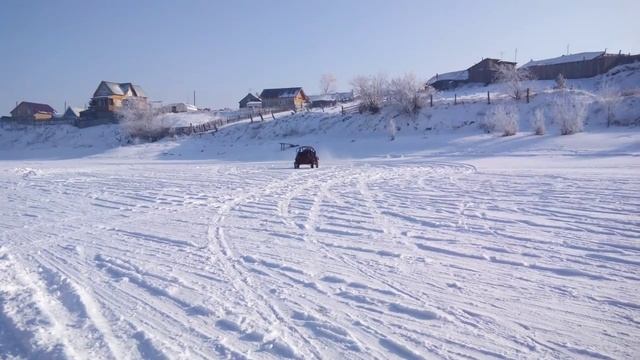 БАГГИ НА ЛЬДУ смотреть онлайн