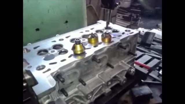 Разделка седел клапанов головки блока цилиндров на координатно-расточном станке смотреть онлайн