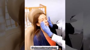 Ximena Duque le regala  su tratamiento  facial a su mamá por el día de las madres