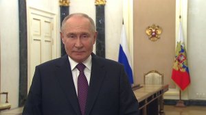 Владимир Путин поздравил вчерашних школьников с началом важного жизненного этапа