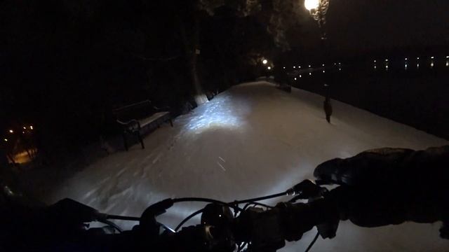 Зимой на электровелосипеде в снегопад г. Нальчик смотреть онлайн