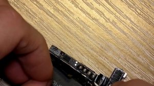 iPhone4 показывает зарядку, но не заряжается. Ремонтируем кабель аккумулятора