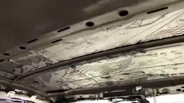 Снижаем внешний шум, попадающий в салон авто через крышу, уменьшаем вибрацию металла смотреть онлайн