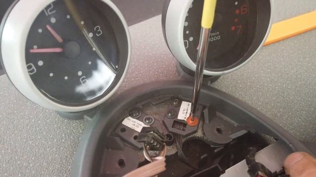 How to remove the centre dash console / radio on Smart car ForTwo 450 dashboard смотреть онлайн