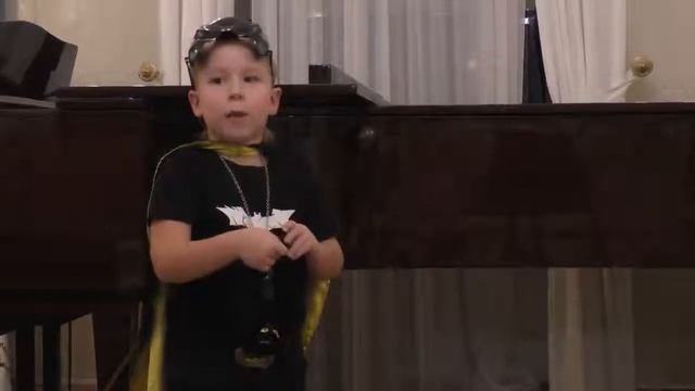 Читаю стихотворение Валерия Брюсова "Летучая Мышь"