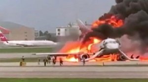 Найдены "черные ящики" сгоревшего SSJ-100 в Шереметьево