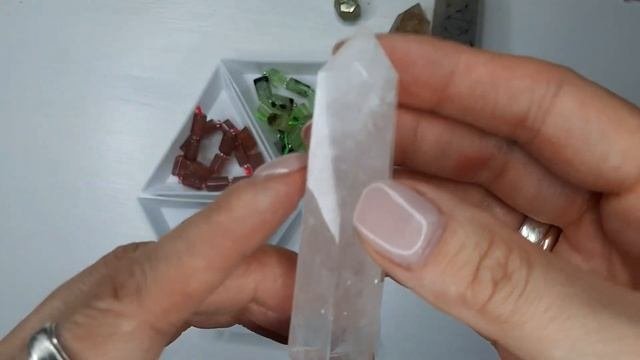 23. Клубничный кварц, пренит, кварц с турмалином и кое-то еще