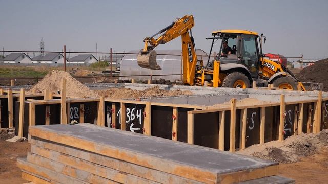 Строительство комбинированного фундамента лента + плита под силикатный блок