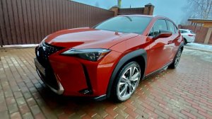 БОМБИЧЕСКИЙ Lexus UX гибрид! Который никогда не купим...