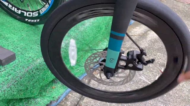 YouTube 2021最新 黑藍 JAVA ARIA-18S CARBON 20吋 碟刹 406摺車教學，開箱！ смотреть онлайн