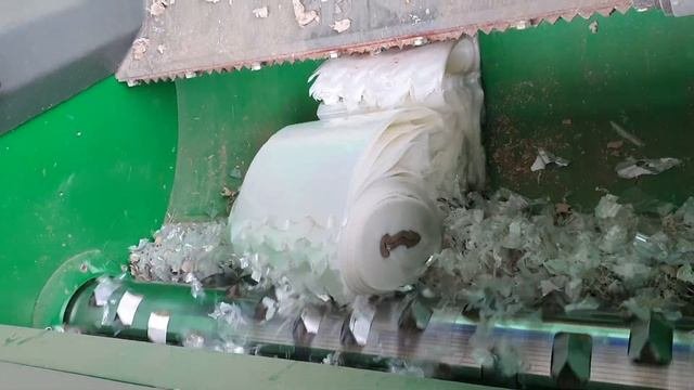 ИЗМЕЛЬЧЕНИЕ ПОЛИЭТИЛЕНА / РАБОТА ШРЕДЕРА