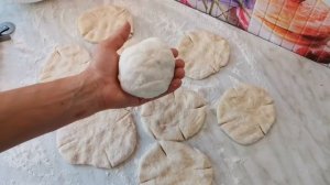 Просто быстро и красиво Розы из дрожжевого теста с творожной начинкой