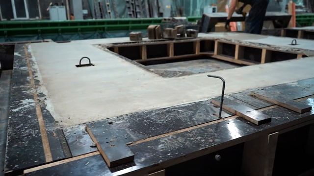 Процесс работы поворотного стола на заводе ЖБИ