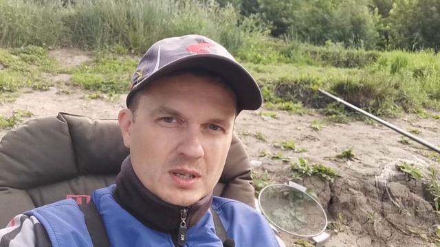 КРУПНЫЙ ЛЕЩ клюет рядом с домом. Рыбалка 2022. Ловля леща на фидер смотреть онлайн