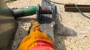 Сварка стрелы мини экскаватора - серия 2 - соединение ковша и стрелы