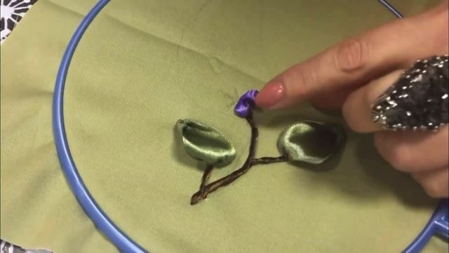 ВЫШИВАЕМ СИРЕНЬ ✨✨✨ ВЫШИВКА ЛЕНТАМИ ПО ШАГАМ ✨✨✨ RIBBON EMBROIDERY от Татьяны Шелиповой смотреть онлайн