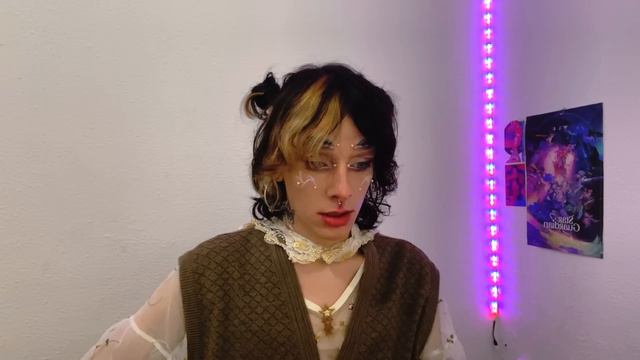 REAGINDO A PORTALS DA MELANIE MARTINEZ смотреть онлайн