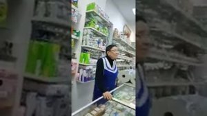 ЧЕЧЕНЦЫ В РУССКОМ МАГАЗИНЕ ГОВОРЯТ НА ЧЕЧЕНСКОМ ЧЕЧЕН ПРИКОЛ ?????