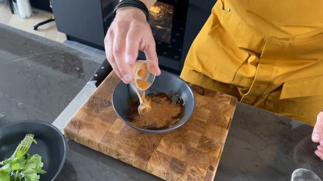 Запечённая свинина от Гуру кухни - Ильи Васильева смотреть онлайн