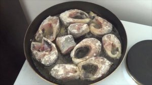 Очень вкусная жареная рыба с подливой за 30 минут... Быстрый ужин...