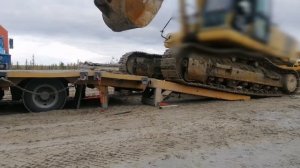 экскаватор Komatsu PC400 заезд на трал