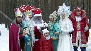 В Великий Устюг на день рождения Деда Мороза съехались новогодние волшебники со всей России