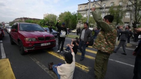 В Армении полиция задержала участников протестных акций