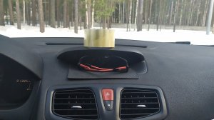 Как уберечь лобовое стекло от трещин