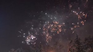 Салют (фейерверк). Открытие городской ёлки. Иркутск. 24.12.2017