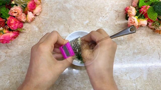 САЛАТ КОТОРЫЙ ЕШЬ и НЕ МОЖЕШЬ ОСТАНОВИТСЯ! ОБЪЕДЕНИЕ! Салат с фасолью со сметанным соусом ! смотреть онлайн