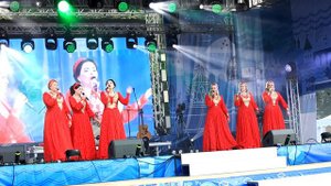 @user-cj4zj6gt3j Народный ансамбль "Сорока" - Возле дома нашего