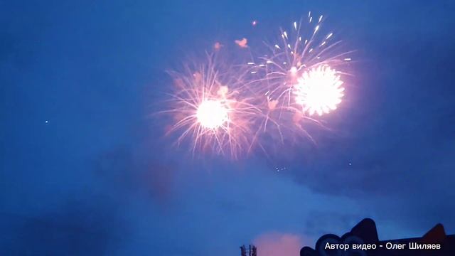 Праздничный Фейерверк в честь 96-ти летия Ленинградской области смотреть онлайн