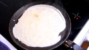 Блинчики на воде без молока и яиц / Классный рецепт / Блины с бананом / Блины