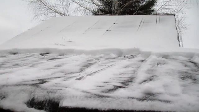 КРЫША. САМЫЙ БЫСТРЫЙ И ЛЕГКИЙ СПОСОБ ОЧИСТИТЬ СНЕГ С КРЫШИ. смотреть онлайн