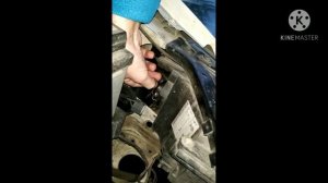 Замена лампочек ближнего и дальнего света на Фольксваген Поло