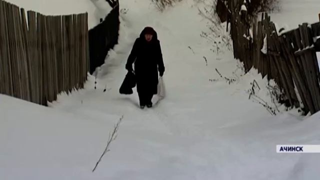 Жители поселка под Ачинском боятся ходить в магазин и больницу по очень хлипкому мосту смотреть онлайн