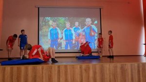Выступление. ЗАТО Северск. МБОУ СОШ 198. Возрастная категория 7 -10 дет.