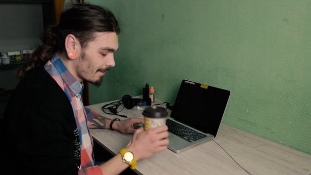 Когда очень хочется кофе / MEDIABULLS VINE смотреть онлайн