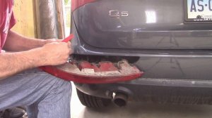 Audi Q5 bumper tail light Bulb Replacement