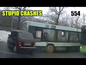 Stupid driving mistakes 554 (December 2020 English subtitles)