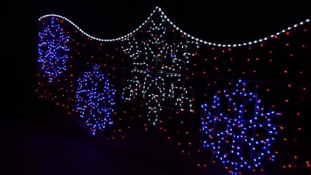 Ограждение светодиодное "Снежный занавес" смотреть онлайн