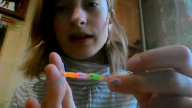 Видео урок: самое легкое плетение из резиночек смотреть онлайн
