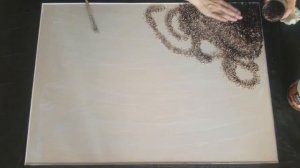 Столешница из бисера и эпоксидного клея.