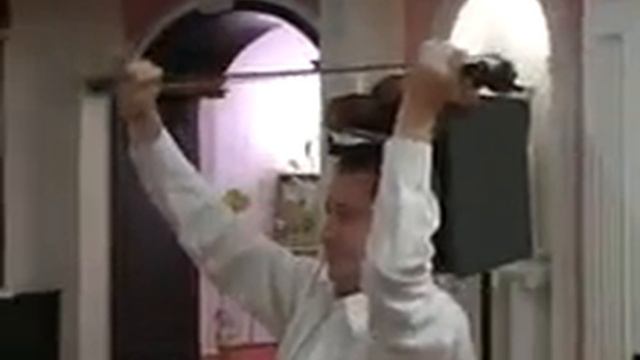 Скрипач на свадьбе, невиданные трюки со скрипкой в Киеве